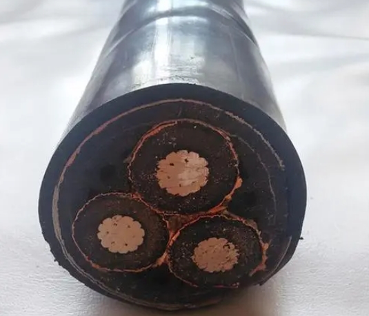 阻燃高壓電力電纜的特點及其在機場建設中的重要性.jpg 阻燃高壓電力電纜的特點及其在機場建設中的重要性.jpg